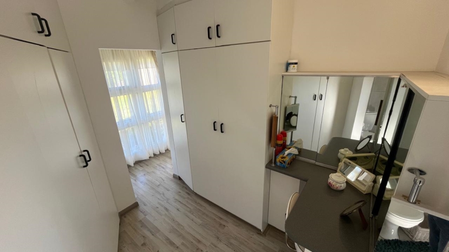 3 Bedroom Property for Sale in Wavecrest Eastern Cape